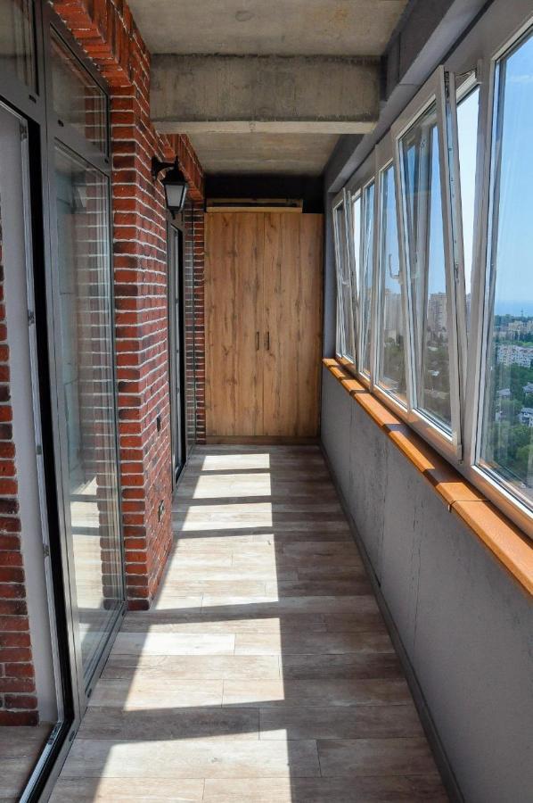 Лофт На 26 Этаже Odessa Buitenkant foto